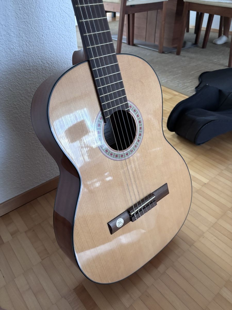 Musikinstrumente: Akustische Konzerte Gitarre  – Neu und originalverpackt aus Adlikon b.Regensdf von lov_f2n7 5