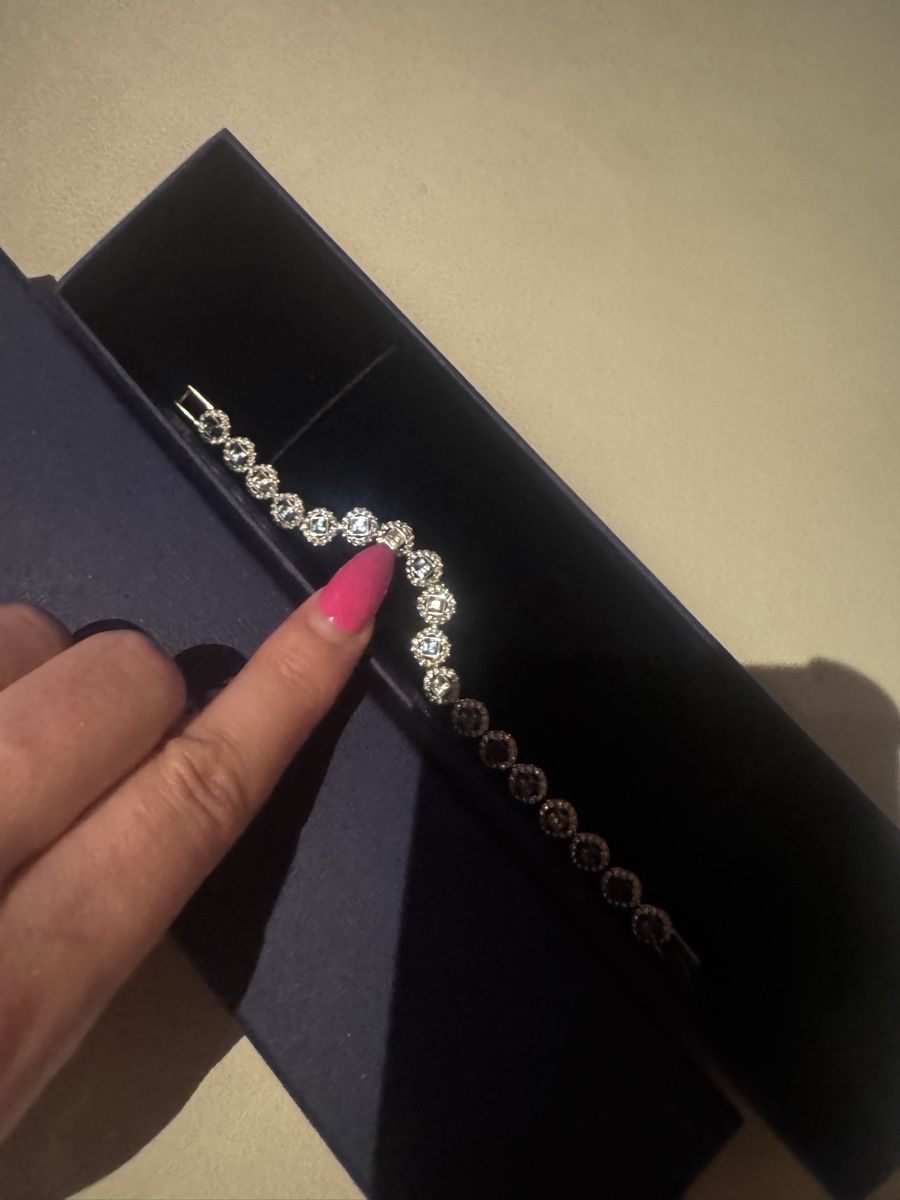 Swarovski Bracciali & Braccialetti: Swarovski Armband mit Kristallen  – Usato da Volketswil venduto da Modelka 2