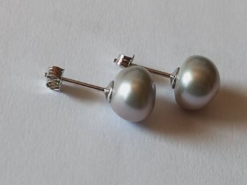 Ohrringe & -stecker: Süsswasser Perlen Ohrstecker Silber 925 rohdiniert – Neu und originalverpackt aus Winistorf von acreativ 1