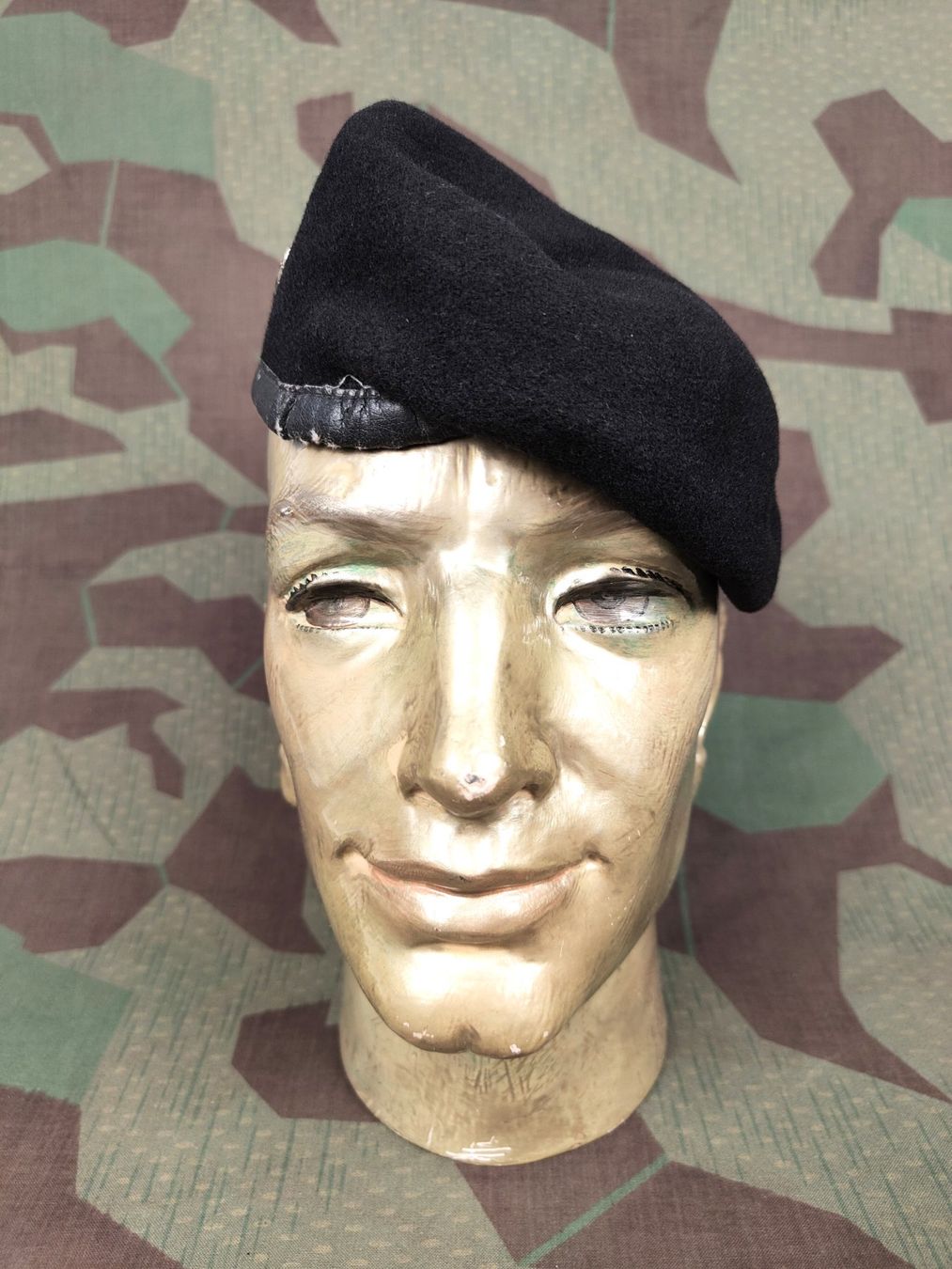 Schweizer Armee Uniformi: Béret Ord. 1992, Rettungstruppen, Grösse 58/59 – Usato da Bauma venduto da SwissMilitaria 1