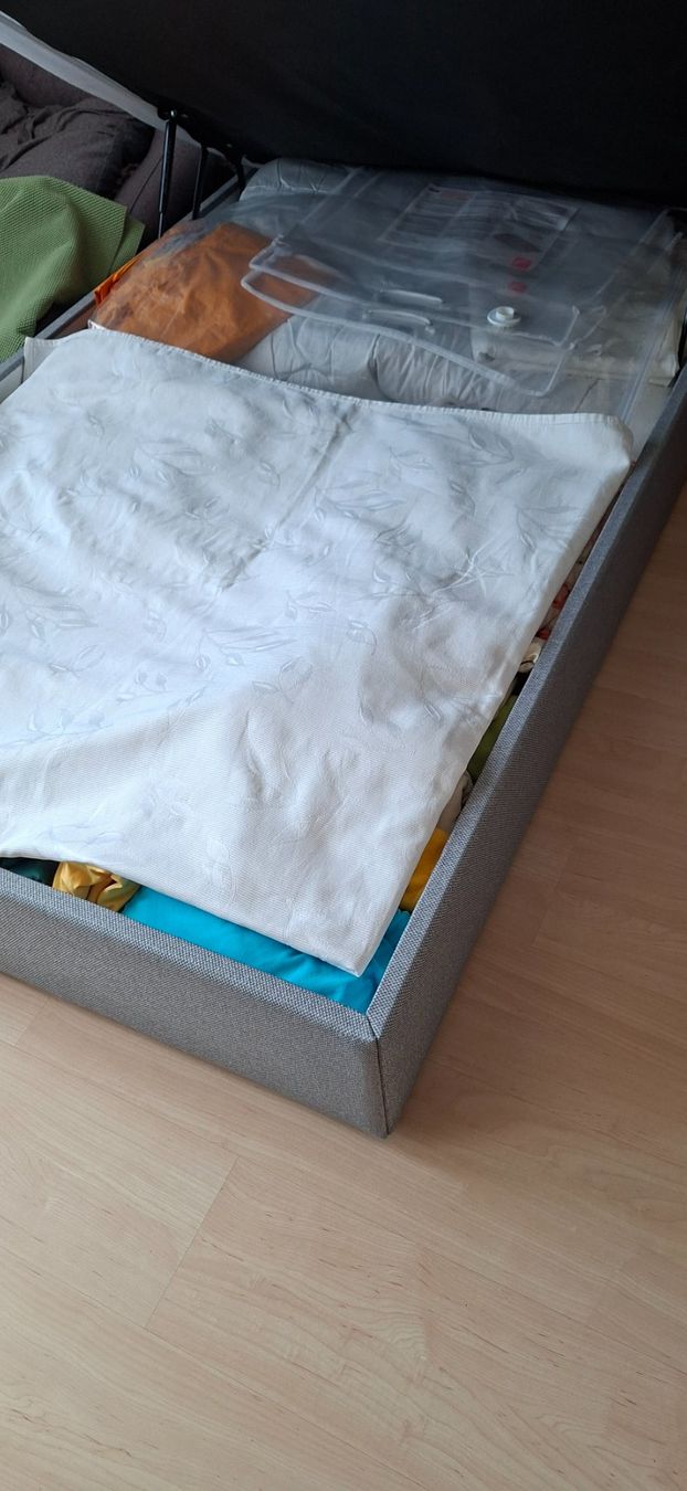 Betten: Bett – Neu (gemäss Beschreibung) aus Männedorf von Mis_nl7l 2