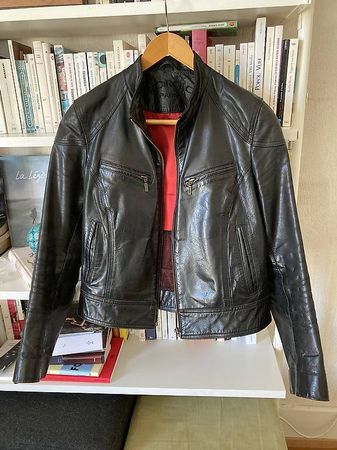 À vendre superbe veste en cuir 