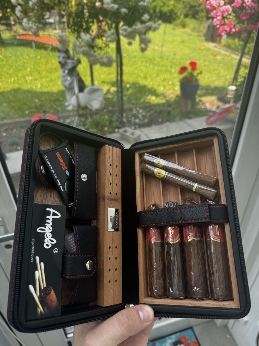 Humidore: Portable Cigar Humidor Case with Accessories – Neu (gemäss Beschreibung) aus Seuzach von Wolf936 1