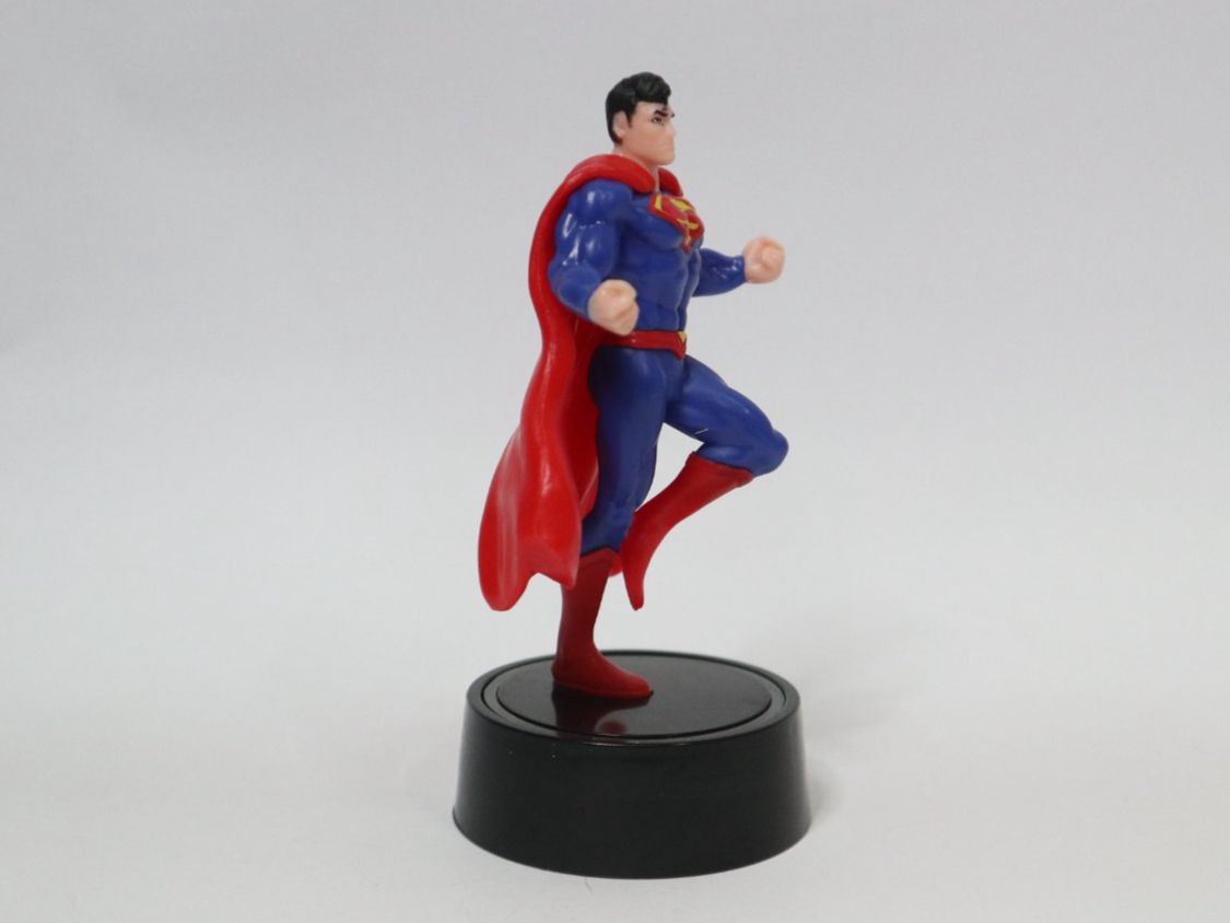 Statuette: DC Superman Figur mit leucht Emblem neu – Nuovo e nell'imballaggio originale da Eschenbach SG venduto da Astalavista 1