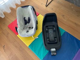 Maxi-Cosi i-Size Babyschale + Isofix + Grauer Sommer-Bezug