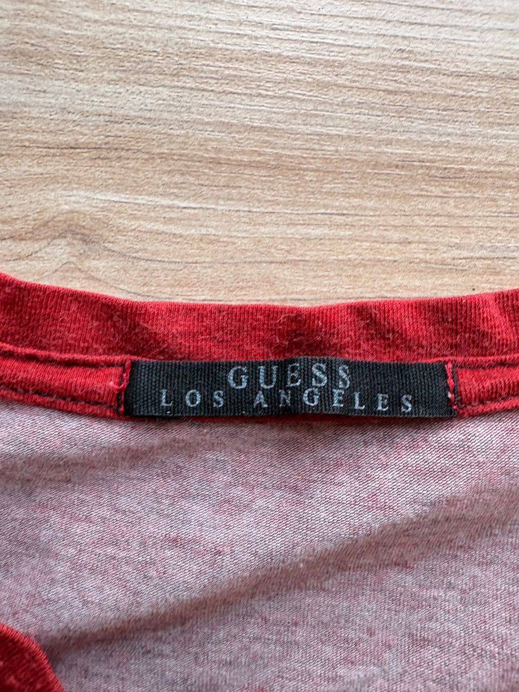 Guess T-shirts: Guess T-Shirt – D'occasion à Wigoltingen par _vntg_ 2