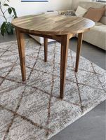 Schöner runder Holztisch - guter Zustand