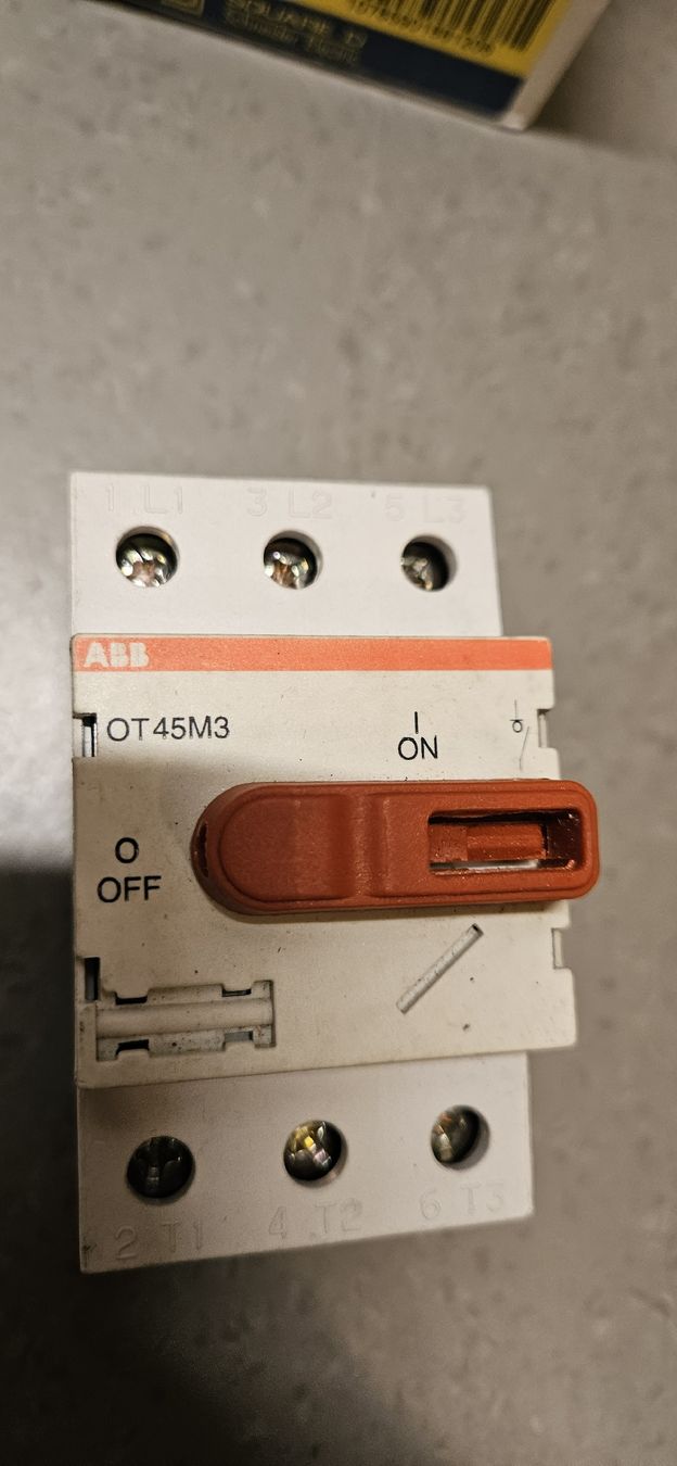 ABB Interruttori: Schneider & ABB Leitungsschutzschalter – Nuovo (secondo la descrizione) da Baar venduto da Vel...Baar45 4