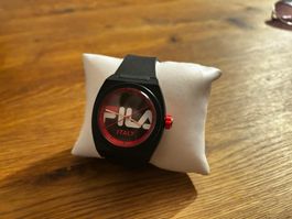 Moderne FILA Uhr (schwarz/rot, Silikonarmband)