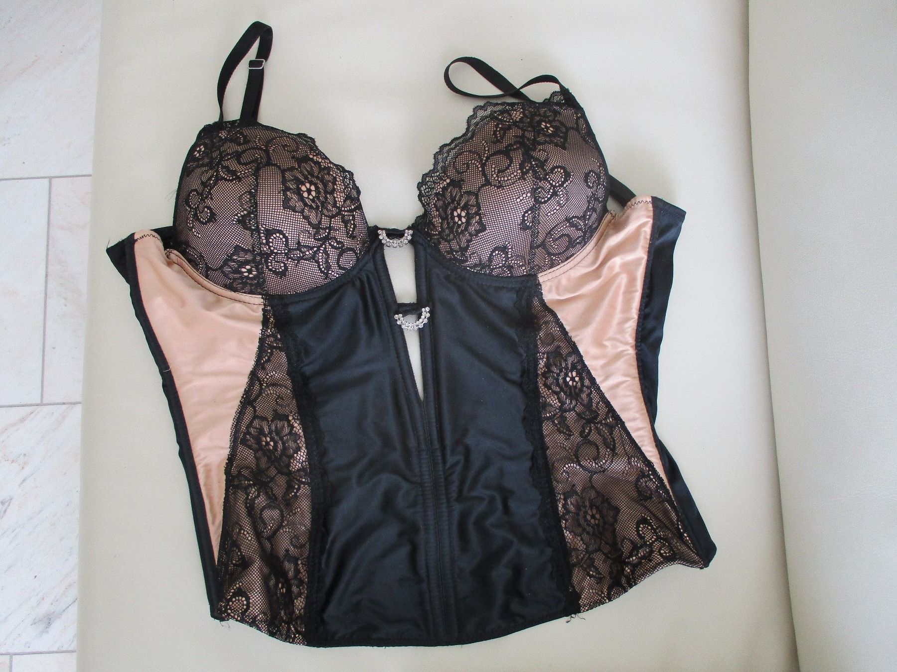 Altra biancheria intima: Neues Korsett, Corsage, Bustier – Nuovo (secondo la descrizione) da Zürich venduto da elena_99