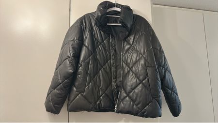 Steppjacke Kunstleder schwarz Grösse M neuwertig