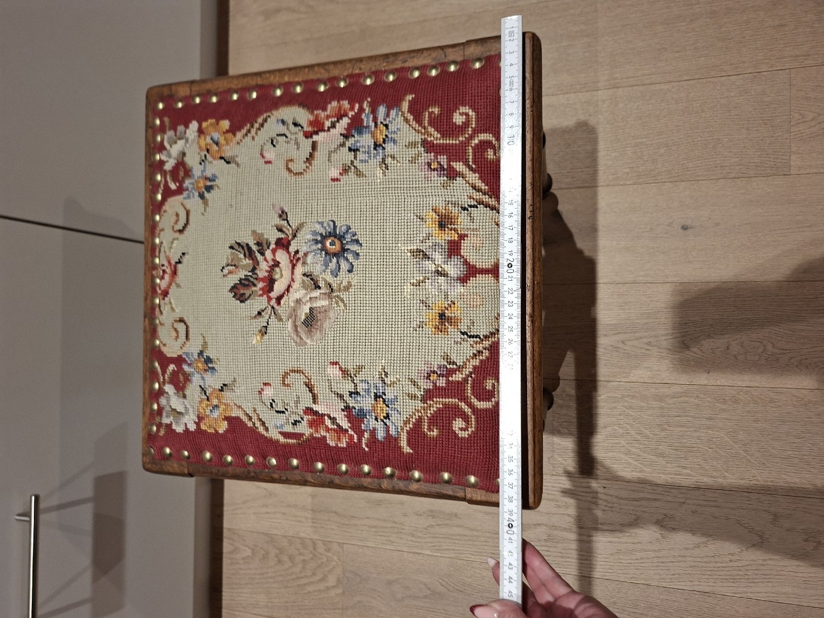 Sgabelli: Gobelin Hocker  – Usato da Meinisberg venduto da MartinaM1972 3