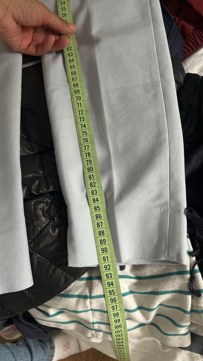 Zara Pantaloni: Zara Woman Hose, hellblau, Gr. 36 – Usato da Moudon venduto da patricia115 1