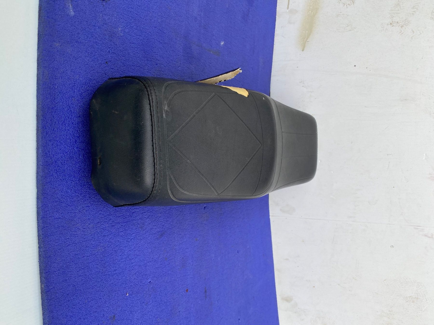 Selle & Accessori: Mofa Sattel – Difettoso da Vevey venduto da Chupita-met 2