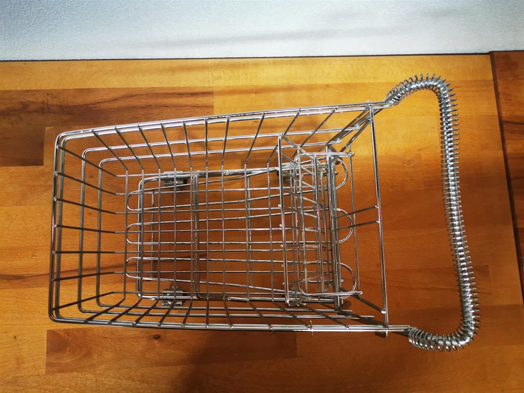 Tutte le decorazioni: Deko Einkaufswagen – Usato da Buchs ZH venduto da Sutoris 4