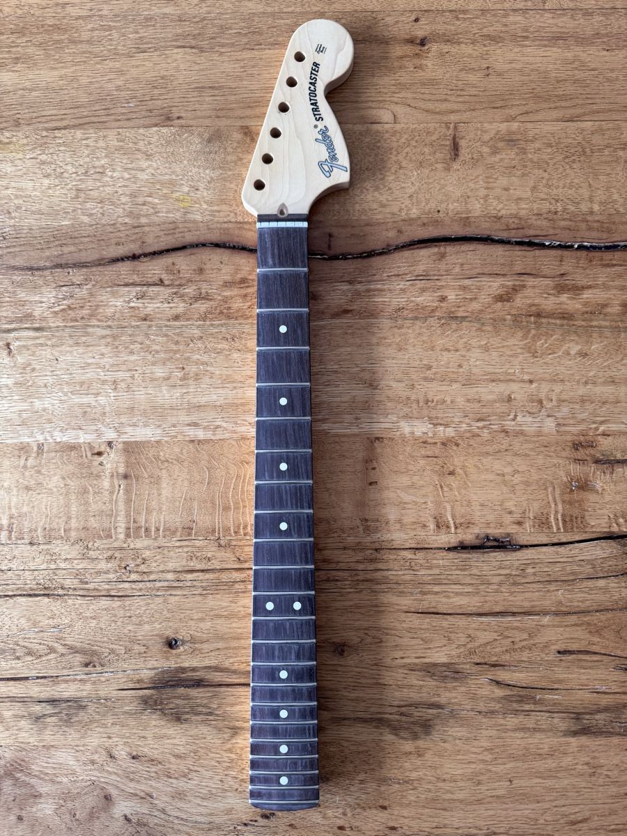 Fender Strumenti musicali: Gitarrenhals Fender – Nuovo e nell'imballaggio originale da Dübendorf venduto da Mavobu
