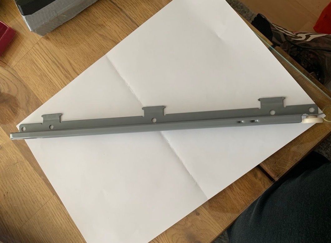 Étagères: Schubladen schiene 35 cm – D'occasion à flamatt par mmkarton 6