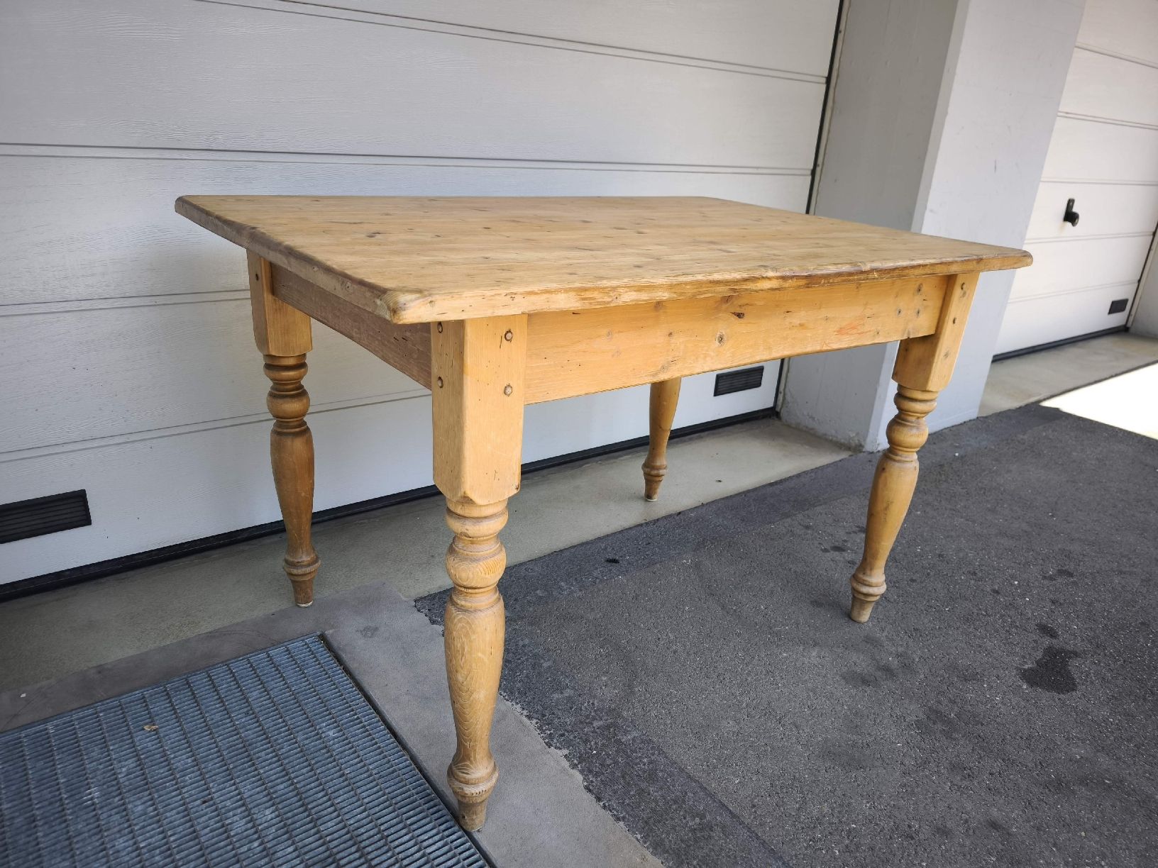 Tavoli: Hübscher Esstisch aus Holz – Usato da Winterthur venduto da Olaf4weiss 7