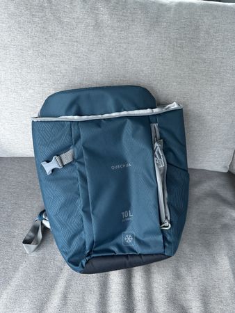 Sac à dos Quechua 10L bleu glacier - idéal pour l'hiver