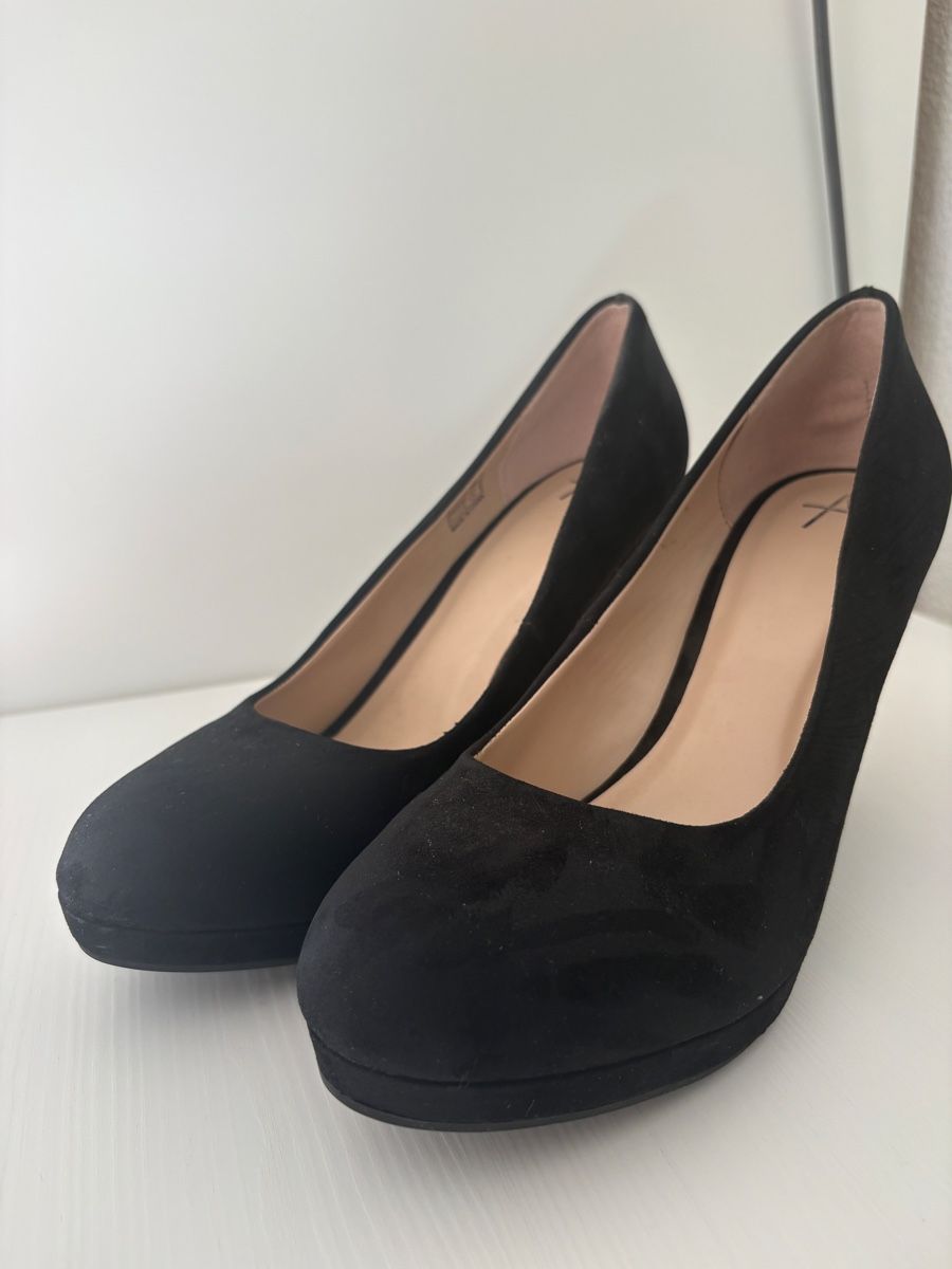Chaussures femmes: Pumps schwarz Kunstleder – D'occasion à Bern par Janina.Leandra 4