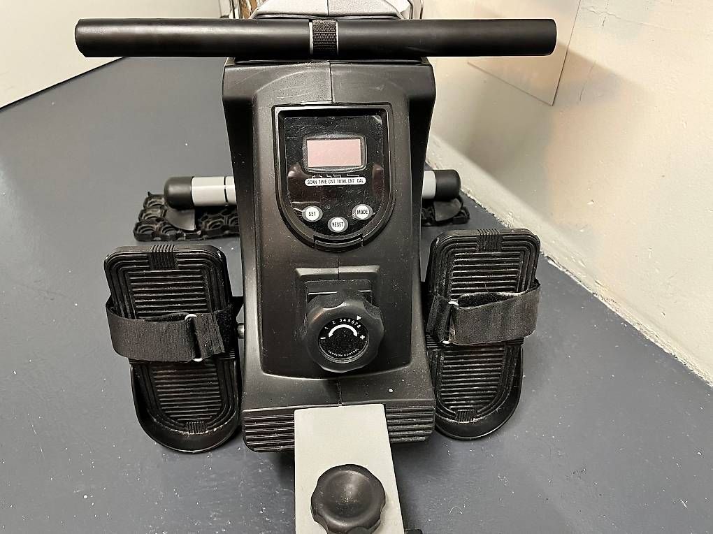 Hometrainer: Rudergerät zu verkaufen – Gebraucht aus Basel von Roger6700 1