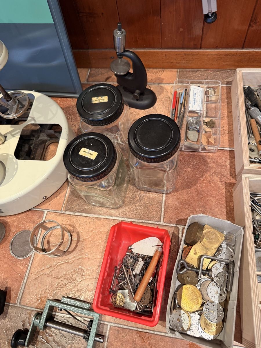 Tutti gli attrezzi: Lot outils horlogerie  – Usato da Cornol venduto da swi_bv2w 7
