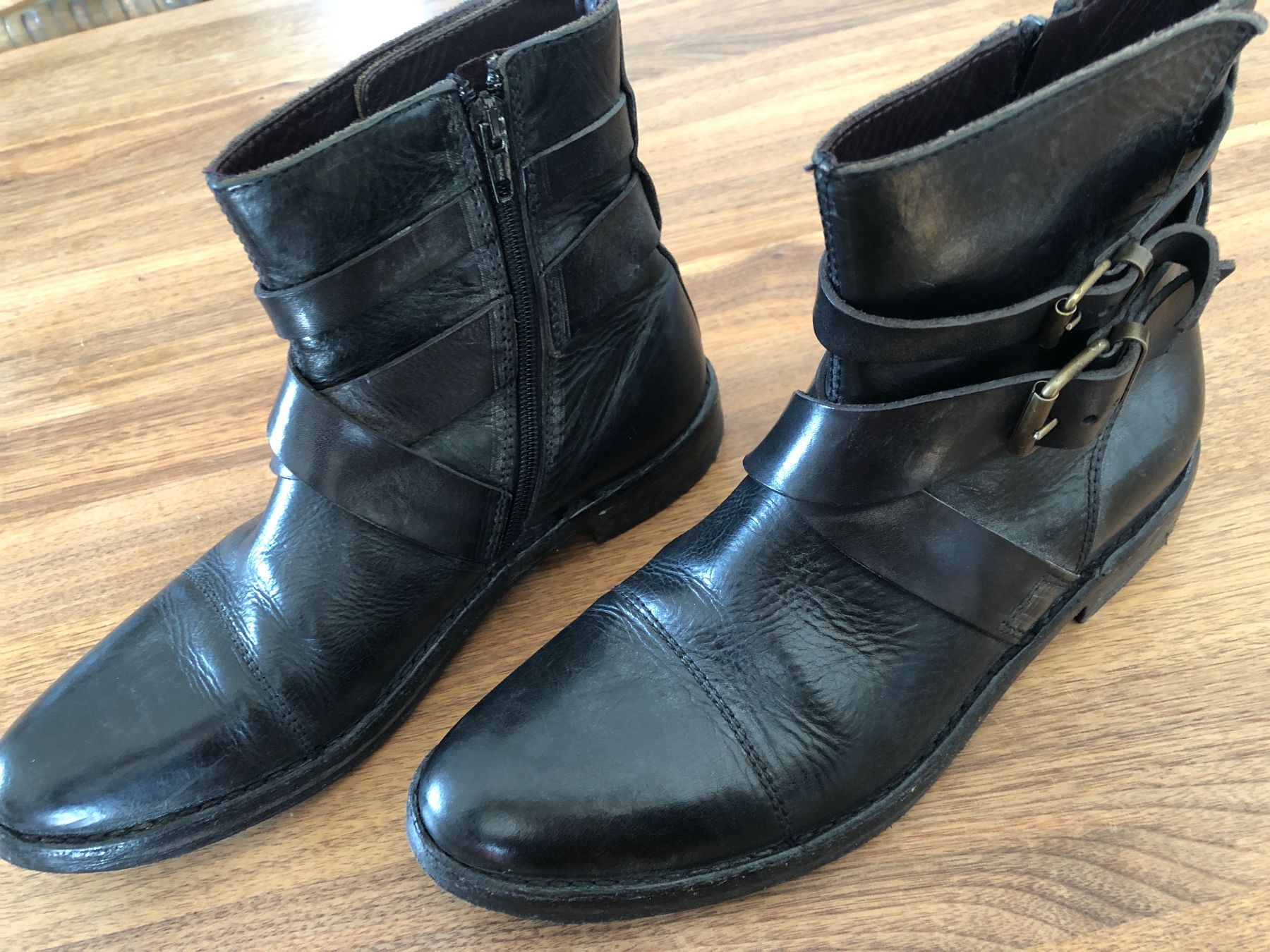 Moma Scarpe da donna: Schwarze Schuhe Moma MoMa  Grösse 38.5 – Usato da Zollikofen venduto da lorik007