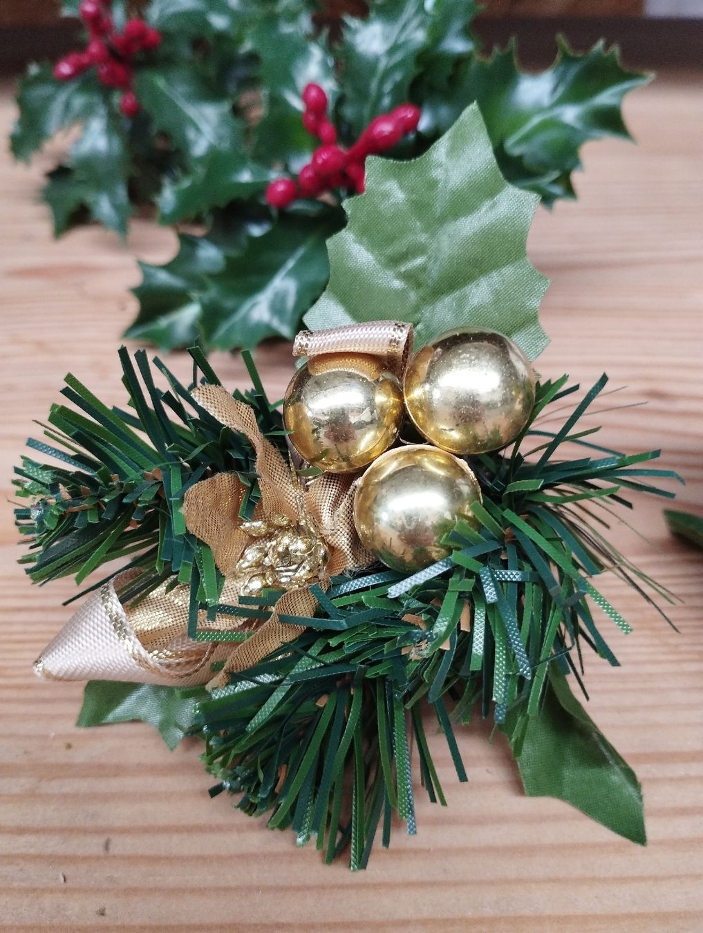 Tutte le decorazioni: Weihnachtsdeko Set Stechpalmen Engel Glocke  – Usato da Hallwil venduto da cao_x7wb 4