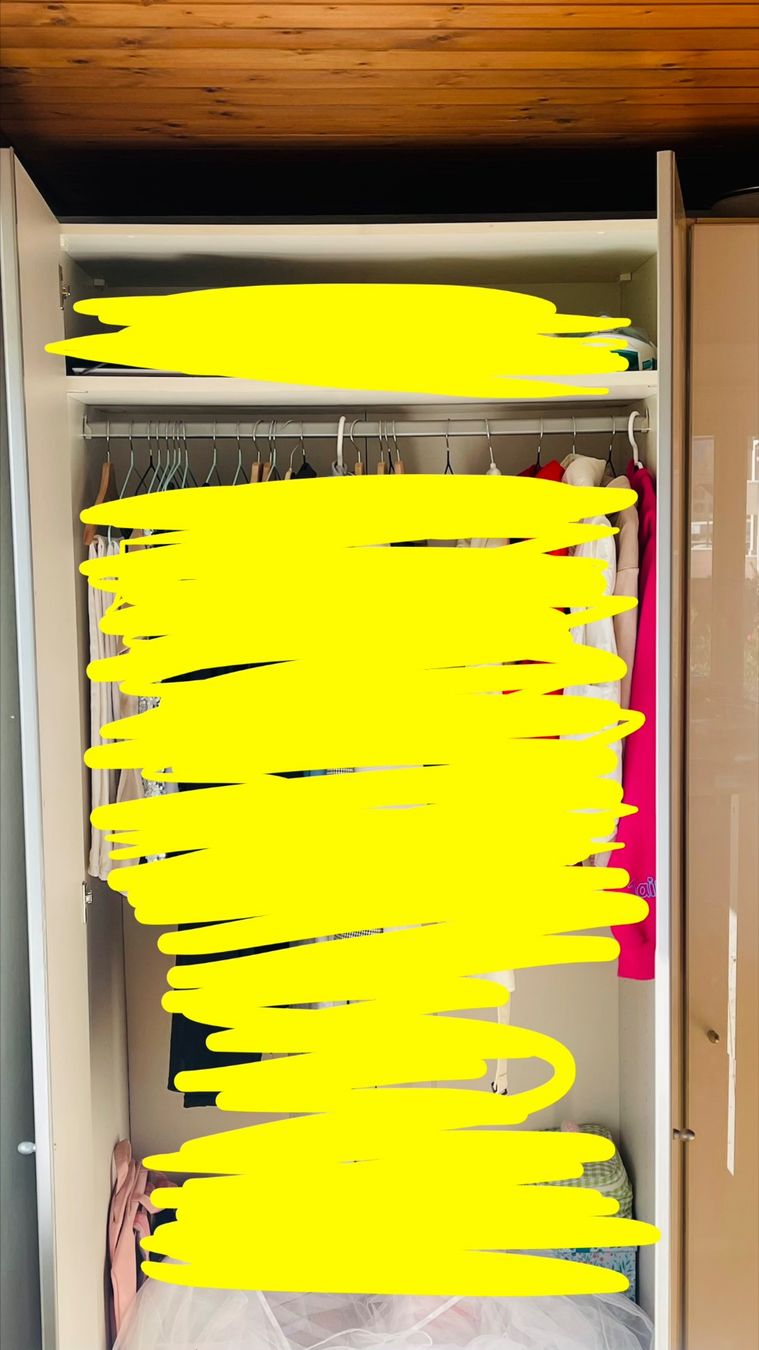 Armoires: Kleiderschrank – D'occasion à Kägiswil par asp_9cd9 2