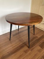 Runder Holztisch mit Metallbeinen guter Zustand