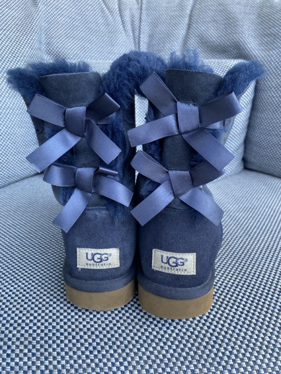 Ugg Damenschuhe: Ugg Boots Bailey Bow ll Blau mit Schlaufe. – Gebraucht aus Erlenbach ZH von renata-c 2