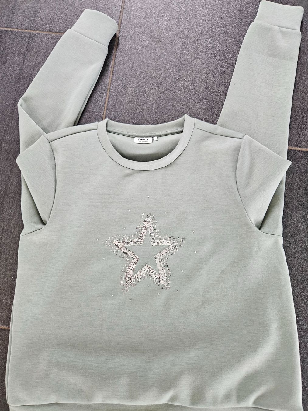 Pulls & Sweat-shirts: Pullover – Neuf (Voir description) à Walperswil par Jacquelaeng