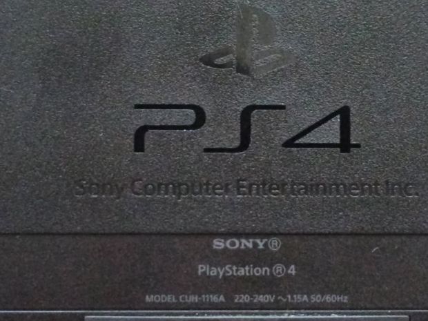 Sony Consoles: Sony - PlayStation 4 - PS4 FAT / Controller / usw. – D'occasion à Oberweningen par mar_87mx 7