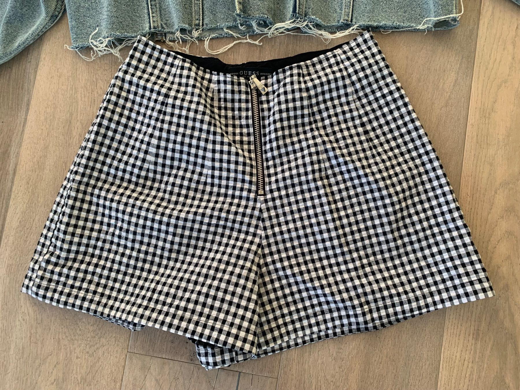 Guess Pantaloni: Neu Schorts von Guess gr S – Nuovo (secondo la descrizione) da Nuglar venduto da Korsika2 1