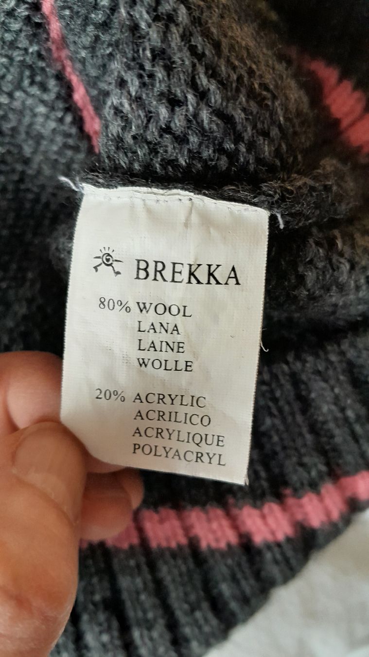 Maglioni & Felpe: Kapuzenpullover aus Wolle – Usato da Innerthal venduto da System_of_a_down 2