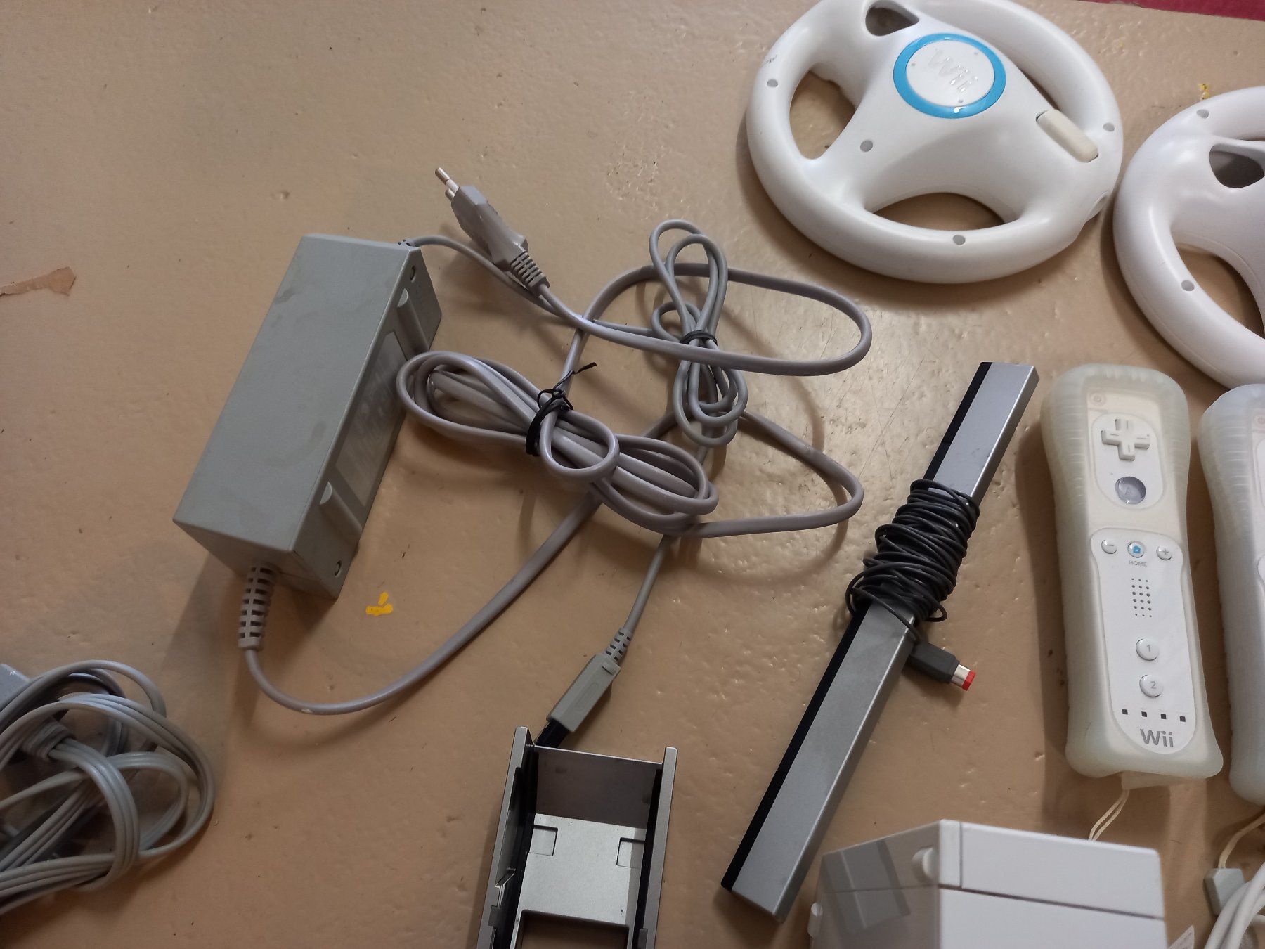 Nintendo Console: Nintendo Wii Konsol – Usato da Prez-vers-Siviriez venduto da Monija70 3