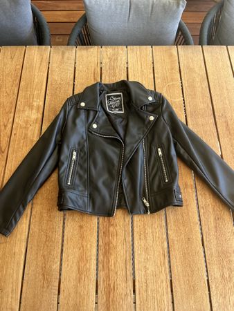 Coole Kunstlederjacke Gr. 140 Schwarz