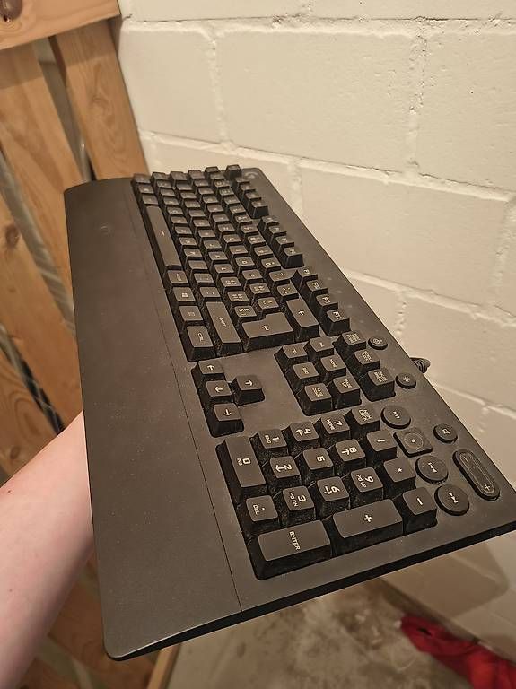 Tastiere: Logitech G213 Prodigy Gaming Tastatur CH Layout - Top – Usato da Arnegg venduto da zozotsu 2