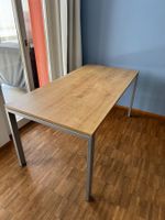 Schreibtisch aus Holz