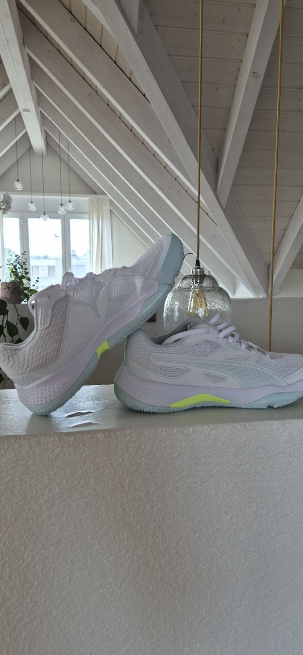 Scarpe da donna: Puma Sportschuhe – Usato da Kloten venduto da vanepit
