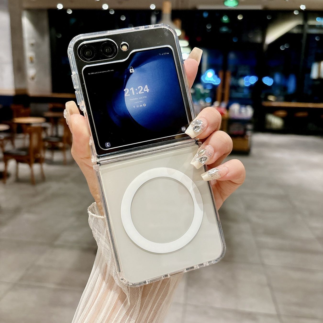 Covers & Schutzfolien: Z flip 6 - Coque semi rigide avec magsafe transparente – Neu und originalverpackt aus Morges von DigiAC