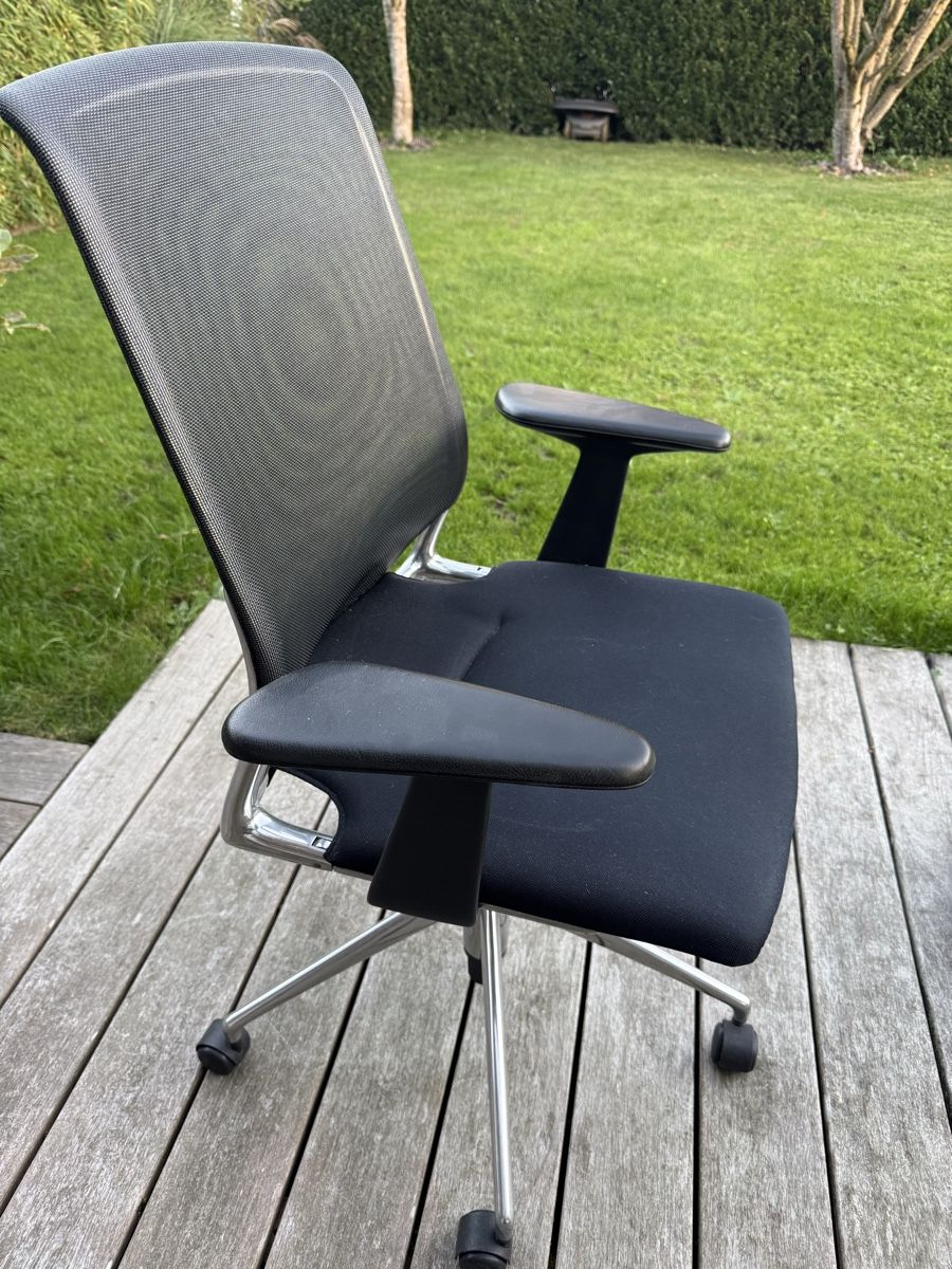 Vitra Stühle: Eames Vitra Bürostuhl – Gebraucht aus Horgen von Schuehorg 1