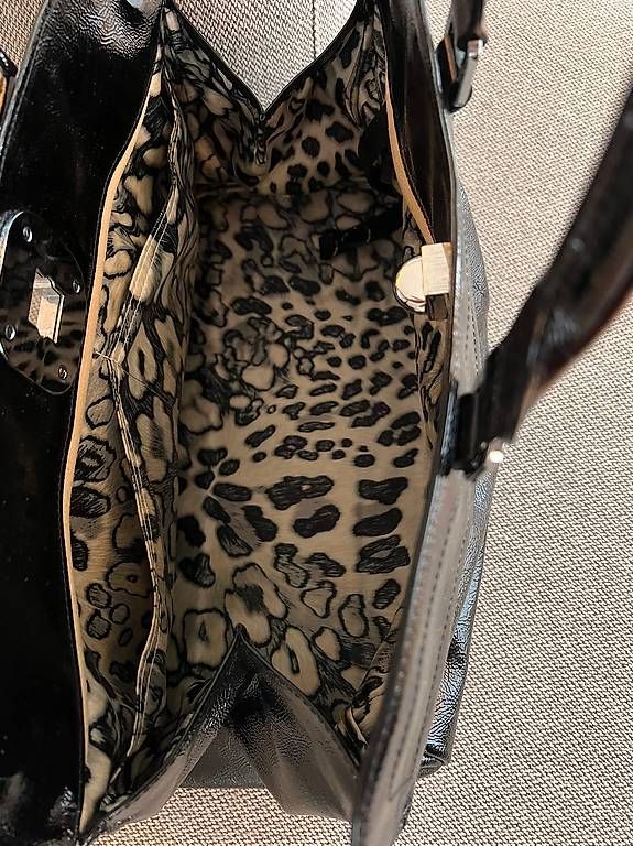 Longchamp Taschen für Damen: Longchamp Gatsby schwarz glänzend – Gebraucht aus St. Niklausen LU von Mimmi86 2