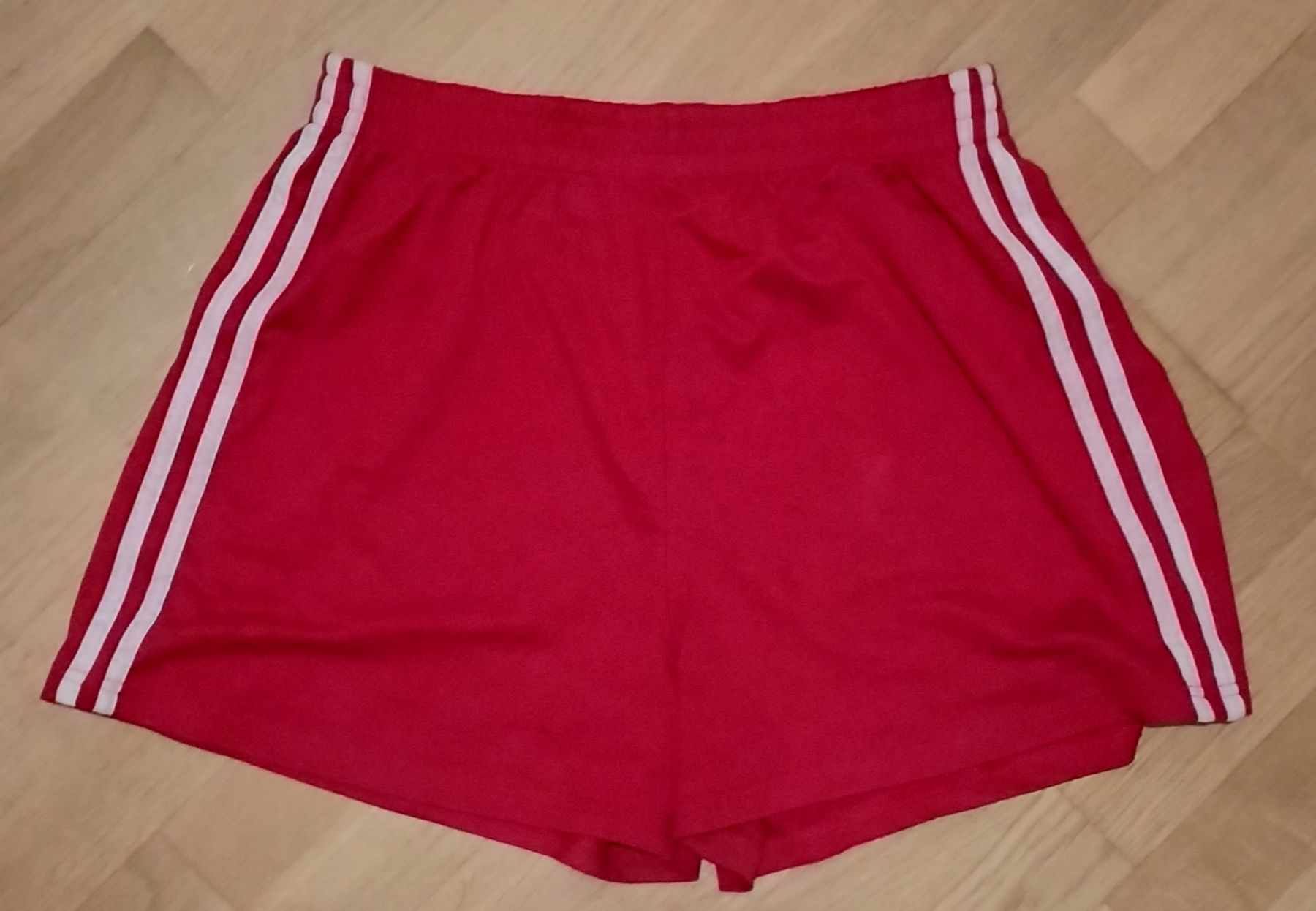 Shein Pantaloni: Shorts Shein 38 rot – Usato da Bern venduto da verateinilae