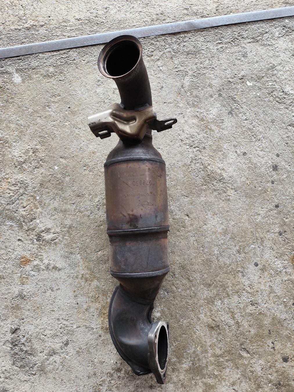 Mini Toutes les pièces auto: Downpipe Mini Cooper S R57 – D'occasion à Brunnen par Kaufrausch7