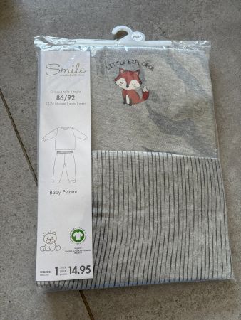 Pyjama taille 86 - 92 neuf