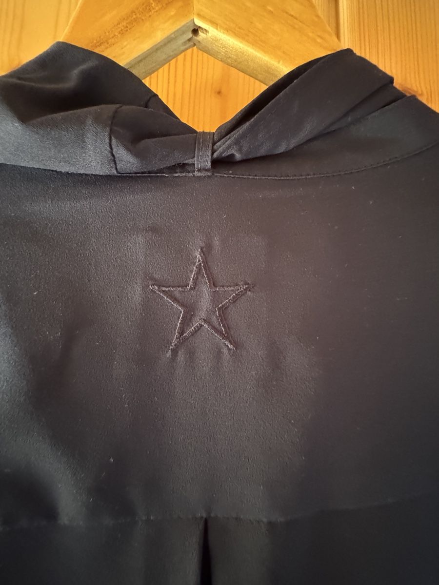Lieblingsstück Blusen: Edle Bluse von Lieblingsstück in dunkelblau – Neu (gemäss Beschreibung) aus Oberegg von bro_r9z6 1