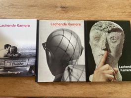 3 Bücher lachende Kamera