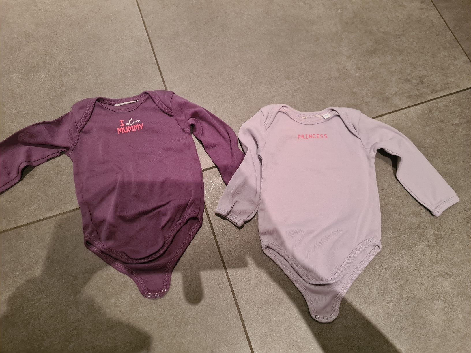 Biancheria intima: 2 Baby Bodys Grösse 68  – Usato da Kriens venduto da Mirii91