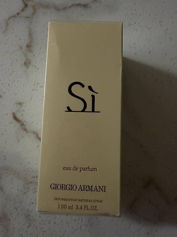 Profumi & Eau de Toilette: Giorgio Armani Sì Parfüm – Usato da Effretikon venduto da BamBum01